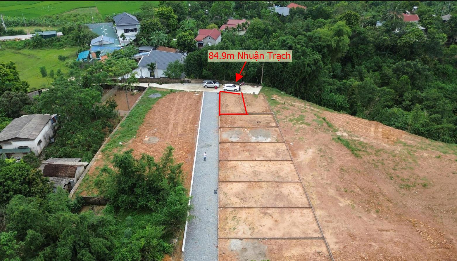 Hình ảnh Bán Lô Đất 84.9m Tại Nhuận Trạch Lương Sơn Bám Đường Bê Tông Ô Tô Vào Tận Đất Dân Cư Đông Đúc Thân Thiện Giá Đầu Tư