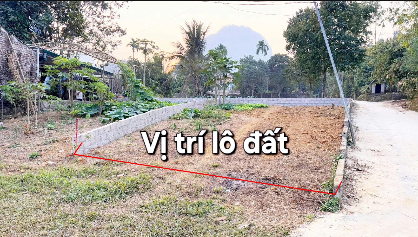 Hình ảnh Bán Lô Đất 99.8m Tại Thanh Sơn Lương Sơn Bám Đường Bê Tông Ô Tô Vào Tận Đất Dân Cư Đông Đúc Thân Thiện Gần Chợ Trường Học Ủy Ban Giá Đầu Tư