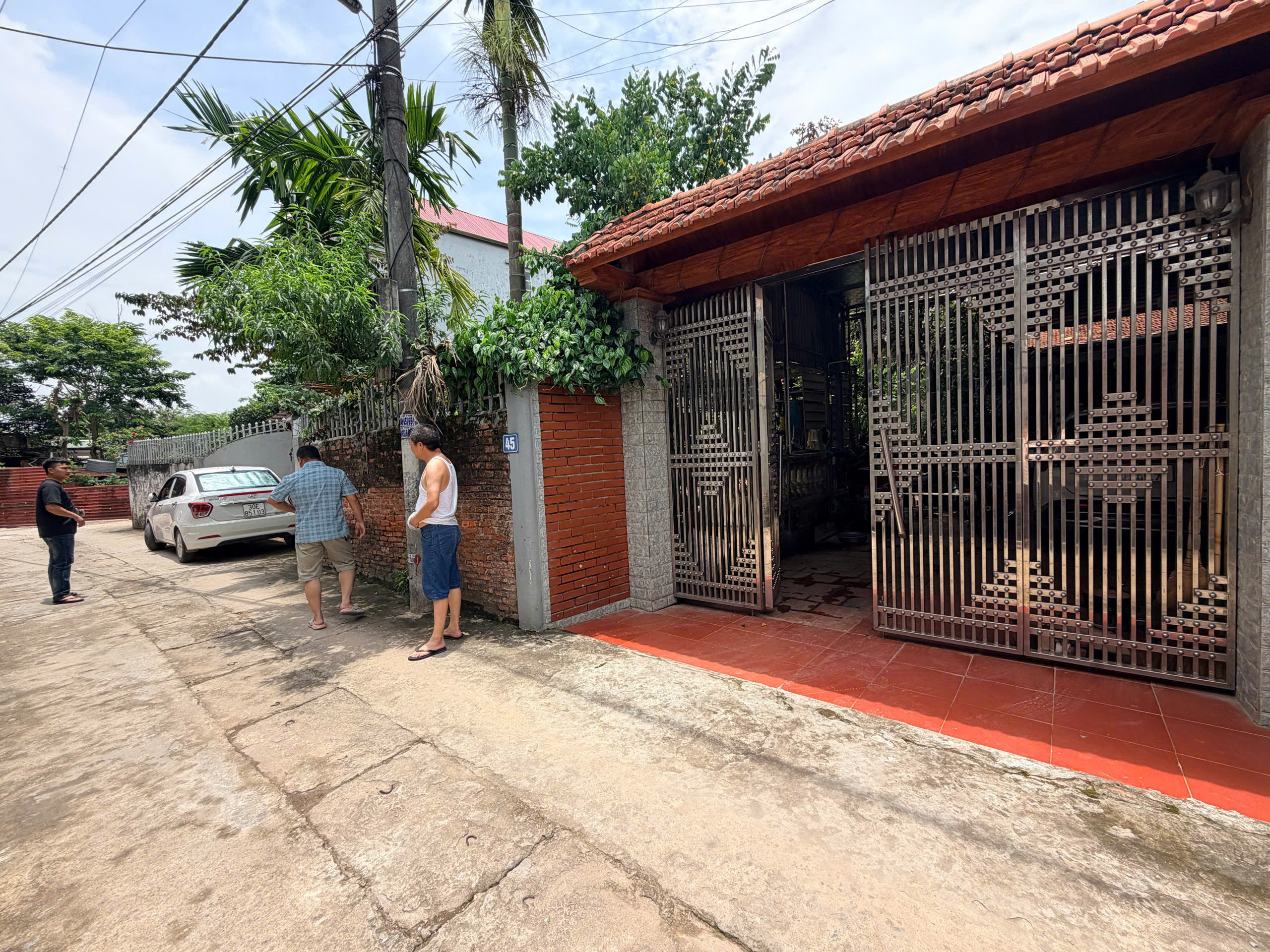 Hình ảnh Bất Động Sản Hòa Phú Bán Đất Khu Vực Thượng Vực Lô Góc 2 Mặt Thoáng Ô Tô Đỗ Tận Cửa Sát Trục Chính Kinh Doanh