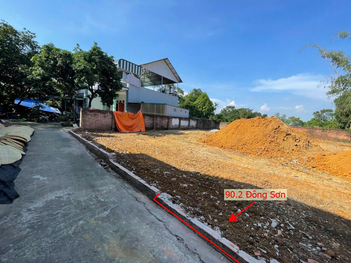 Hình ảnh Bất Động Sản Phú Nghĩa Bán Đất Phân Lô Đông Sơn Ô Tô Đỗ Tận Đất Sát Trục Kinh Doanh Ngay Gần QL6A Đang Triển Khai Mở Rộng