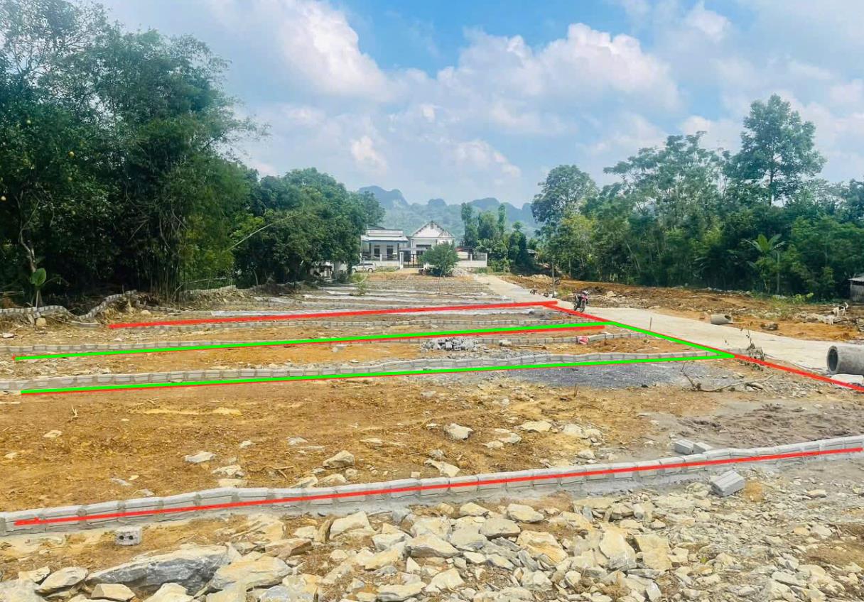 Hình ảnh Bán Lô Đất 111.8m Tại Đa Phúc Yên Thủy Bám Đường Bê Tông Ô Tô Vào Tận Đất Dân Cư Đông Đúc Thân Thiện Giá Rẻ