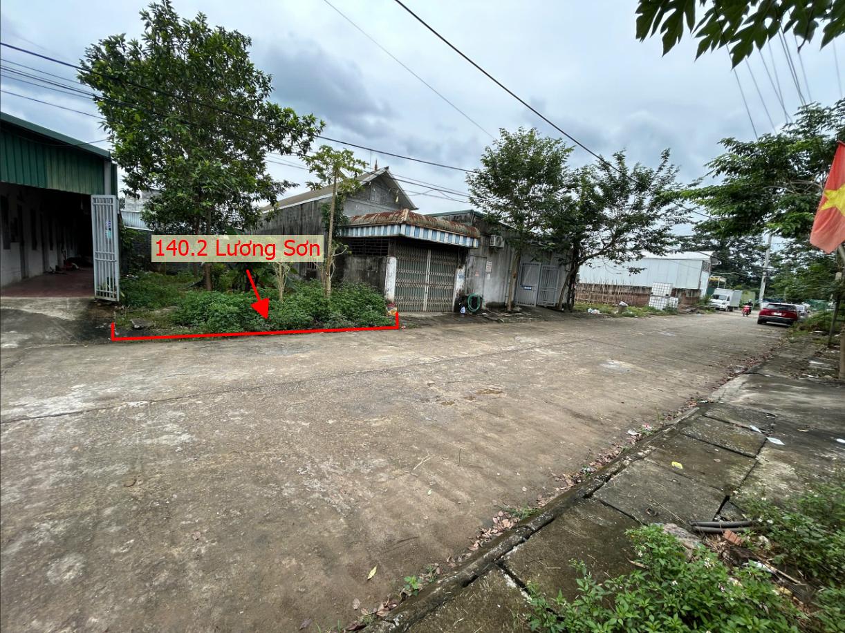 Hình ảnh Bán Đất Full Thổ Cư 140.2m Tại Lương Sơn Đường thông Ô Tô Tránh Ngay Sát KCN Lương Sơn
