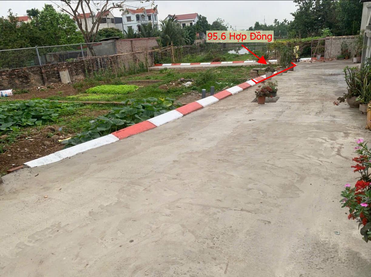 Hình ảnh Bất Động Sản Quảng Bị Bán Đất Phân Lô Khu Vực Hợp Đồng Ô Tô Vào Tận Đất Gần Mặt Đường Kinh Doanh TL419