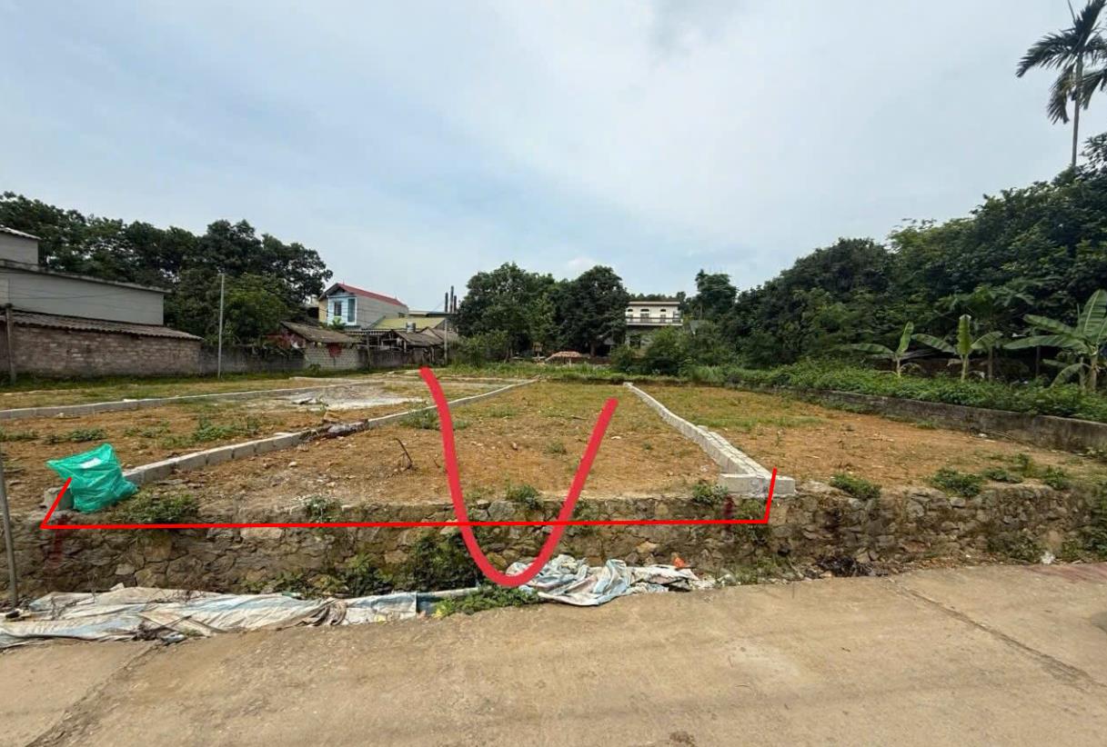 Hình ảnh Bán Lô Đất 113.1m Bám Đường Bê Tông Ô Tô Vào Tận Đất Dân Cư Đông Đúc Thân Thiện  Gần CHợ Trường Học Giá Đầu Tư