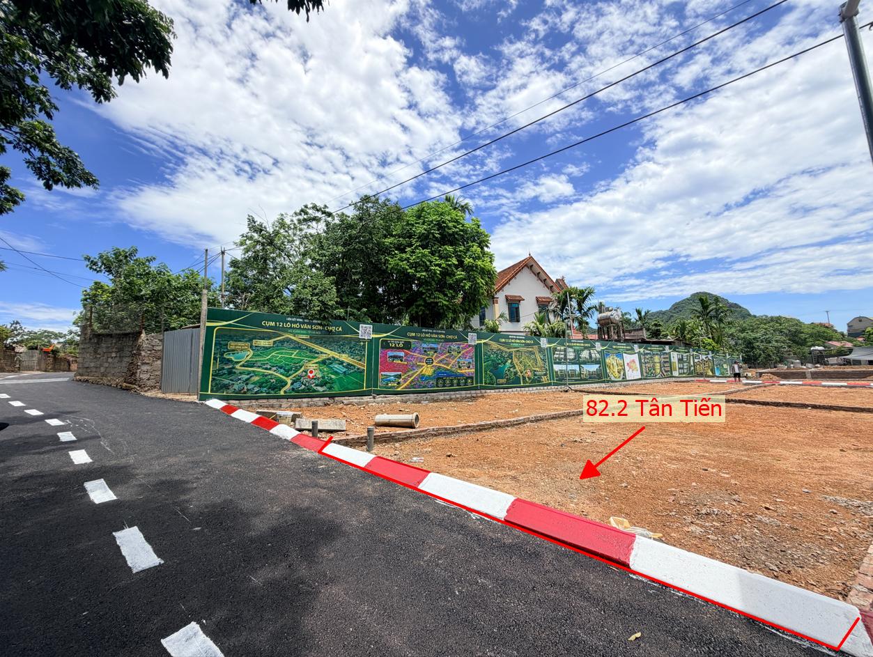 Hình ảnh Bất Động Sản Xuân Mai Bán Đất Phân Lô Khu Vực Tân Tiến Sát Hồ Văn Sơn Cách Mặt Đường QL21A Chỉ Hơn 100m