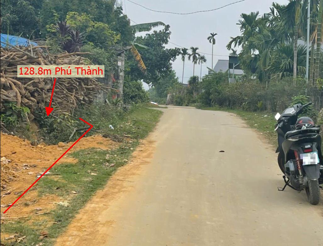 Hình ảnh Bán Lô Đất 128.8m Tại Phú Thành Lạc Thủy Bám Đường Bê Tông Ô Tô Vào Tận Đất Dân Cư Đông Đúc Thân Thiện Giá Đầu Tư