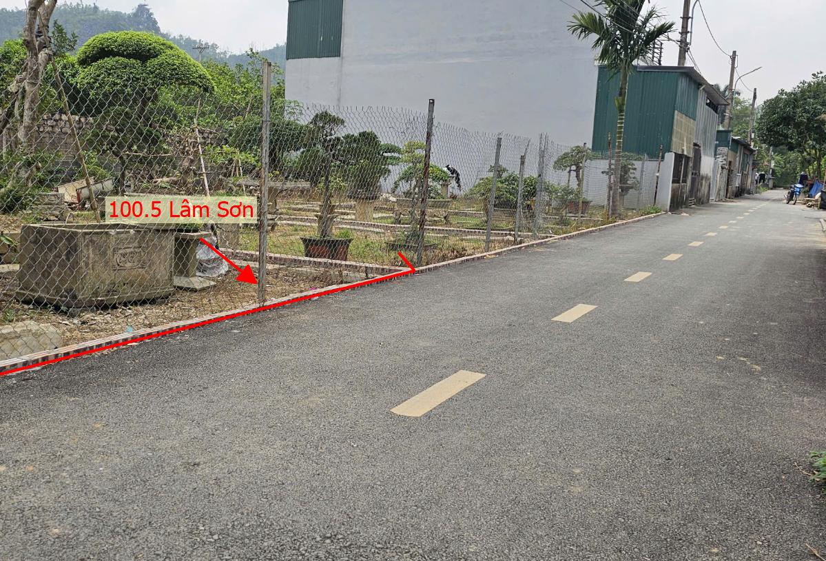 Hình ảnh Bán Đất Phân Lô Lâm Sơn Đường Ô Tô Tránh Thuộc Làn 2 QL6 Sát Trường Học Các Cấp Giá Chỉ Hơn Tỷ