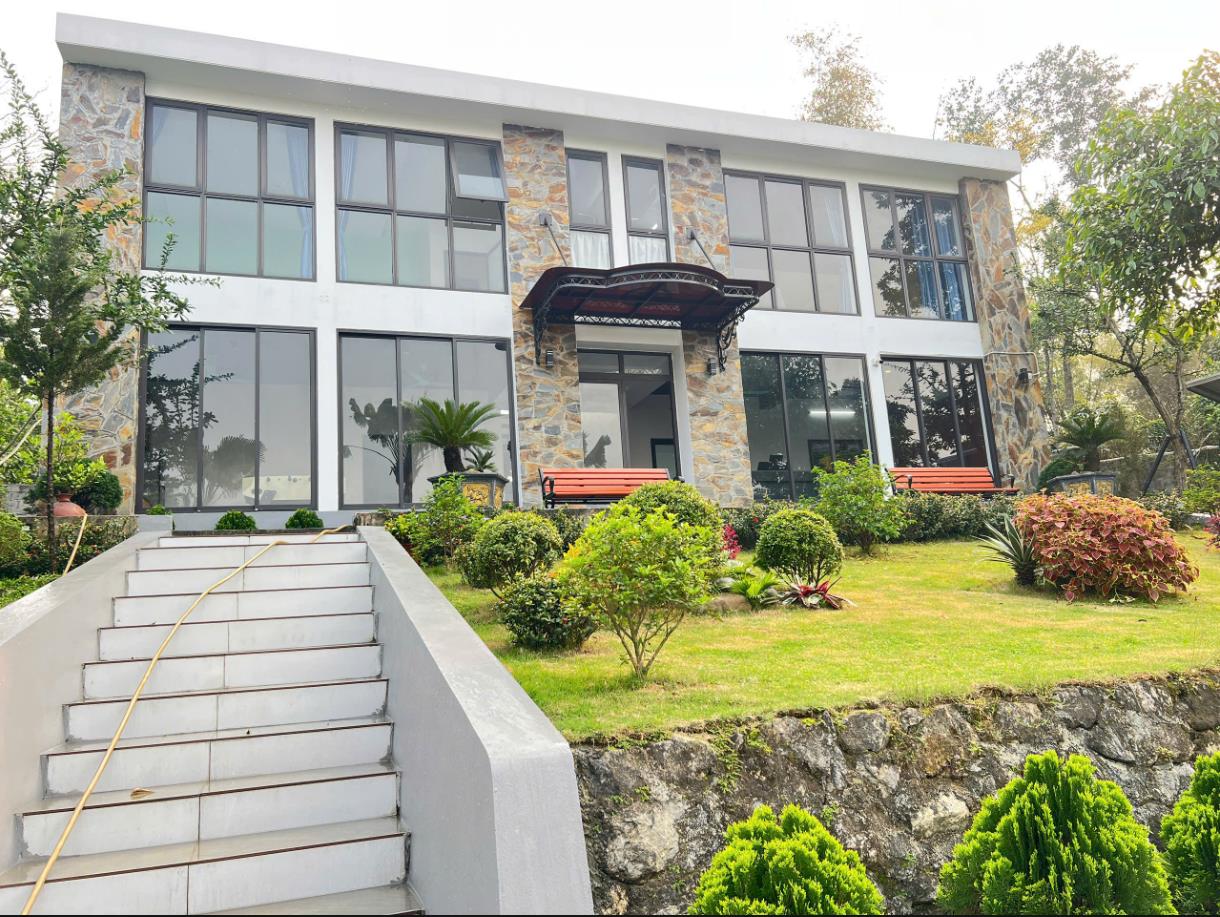 Hình ảnh Bán Lô Đất Nghỉ Dưỡng 1856.7m Tại Hòa Sơn Lương Sơn View Thoáng Mát Sẵn Biệt Thự Nghỉ Dưỡng Chỉ Việc Vận Hành