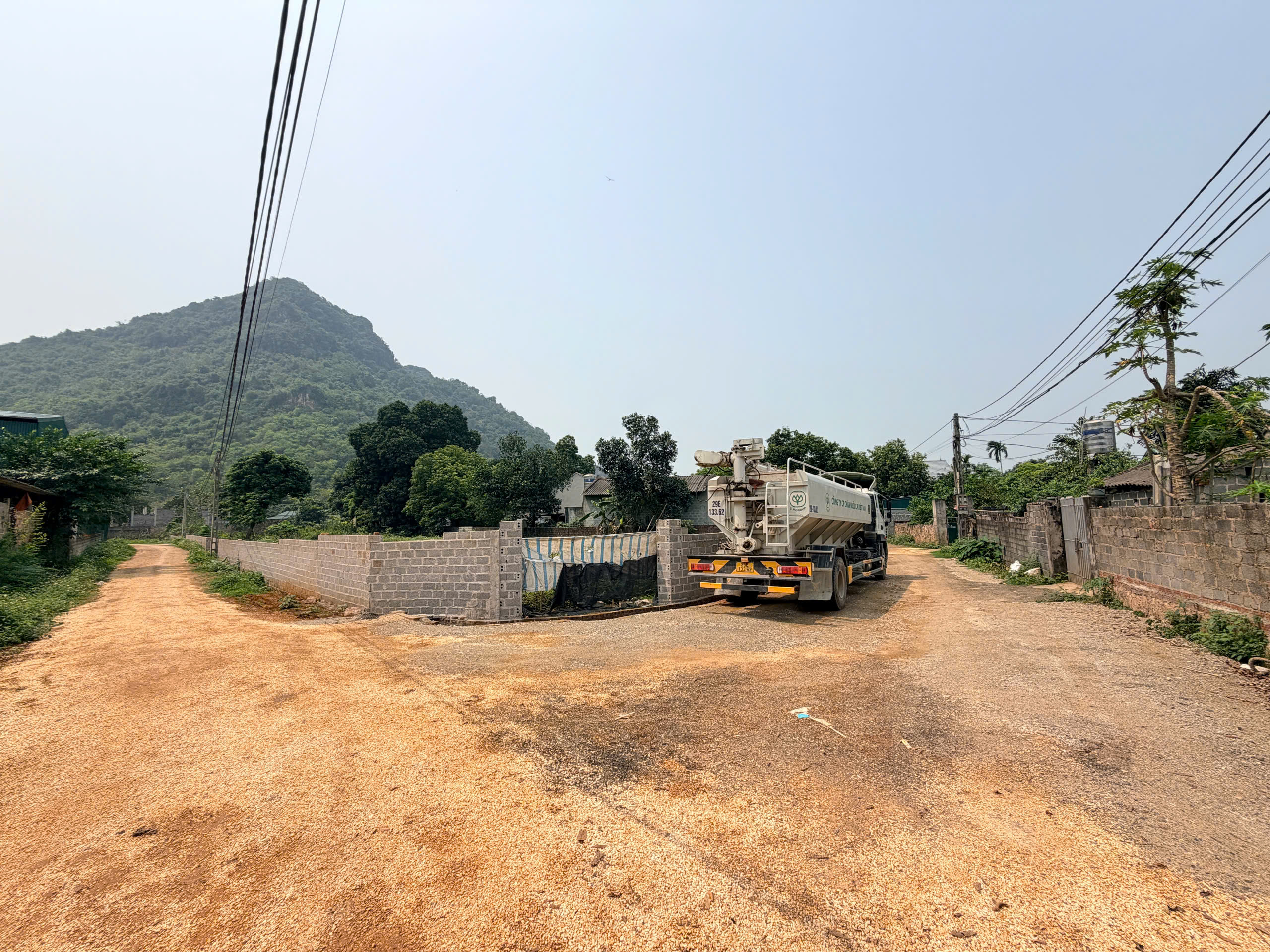 Hình ảnh Bất Động Sản Xuân Mai Bán Đất Phân Lô Khu Vực Nam Phương Tiến Đường Ô Tô Tránh Gần Trục Chính Liên Xã