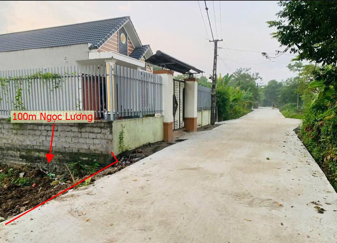 Hình ảnh Bán Lô Đất 100m Tại Ngọc Lương Yên Thủy Bám Đường Bê Tông Ô Tô Vào Tận Đất Dân Cư Đông Đúc Thân Thiện Khu Dân Cư Yên Tĩnh Phát Triển