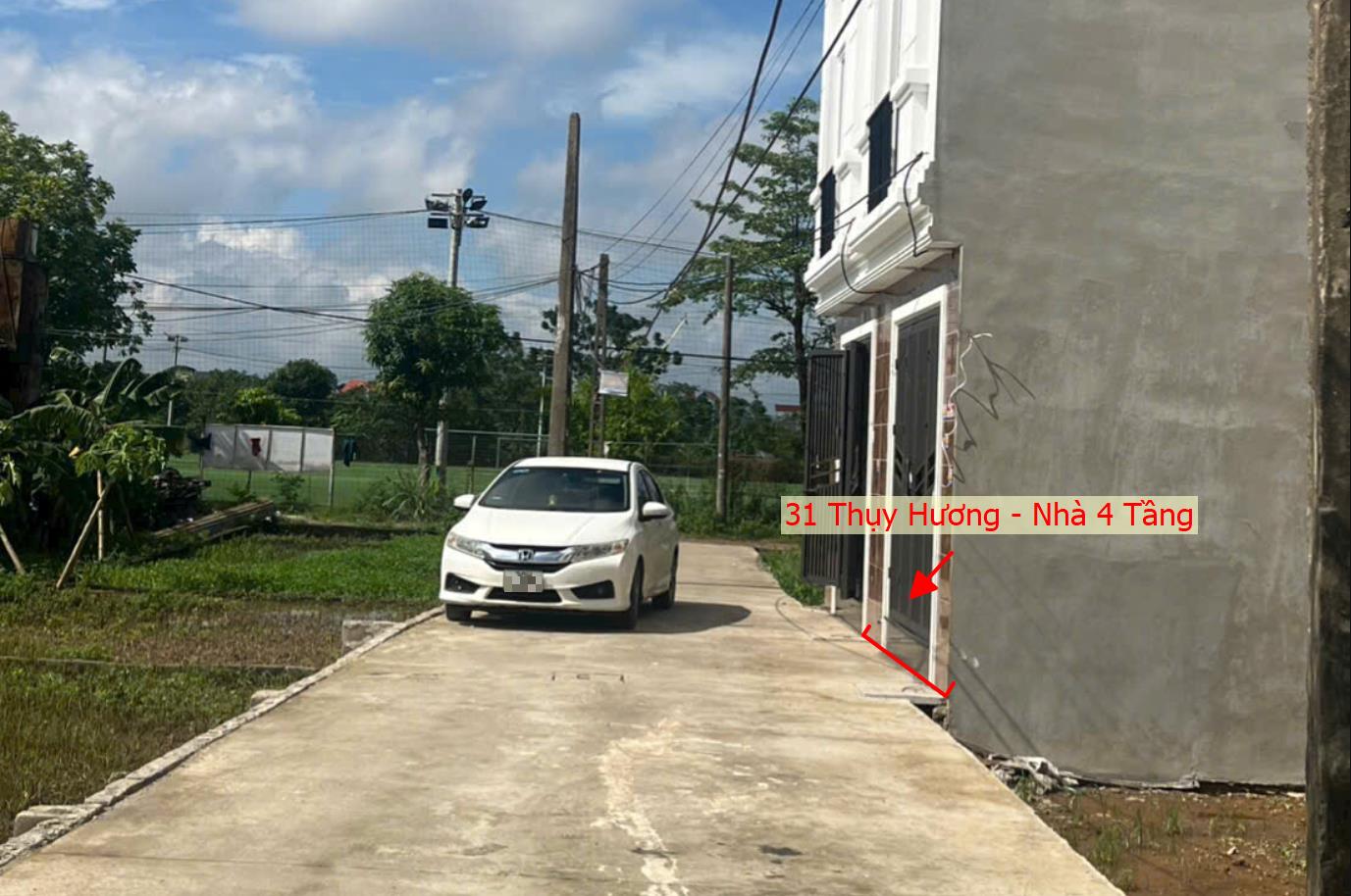 Hình ảnh Bán Đất Thụy Hương Ngay Sát Sân Bóng Gần Trục Kinh Doanh Giá Nhỉnh Tỷ 