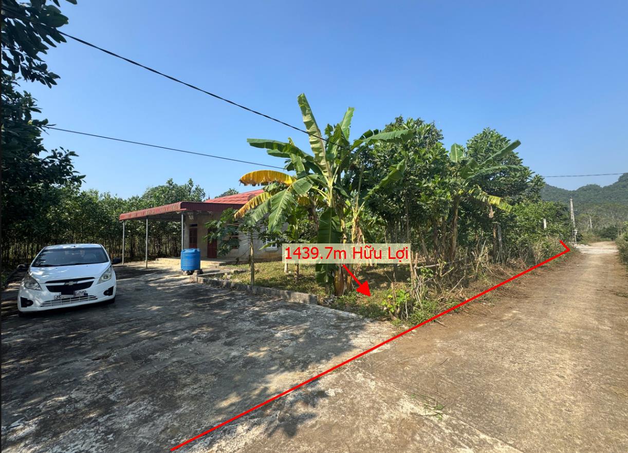Hình ảnh Bán Lô Đất 1439.7m Tại Hưu Lợi Yên Thủy Bám DDuowndg Bê Tông Ô Tô Vào Tận Đất Dân Cư Đông Đúc Thân Thiện Sẵn Nhà Cấp 4 Chỉ Việc Ở 