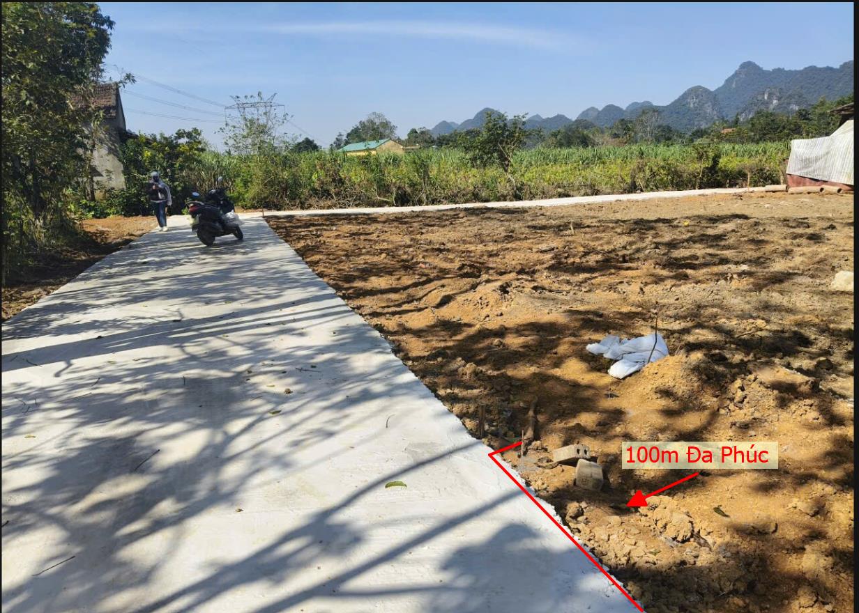 Hình ảnh Bán Lô Đất 100m Tại Đa Phúc Yên Thủy Bám Đường Bê Tông Ô Tô Vào Tận Đất Dân Cư Đông Đúc Thân Thiện Đầy Đủ Tiện Ích xung Quanh 