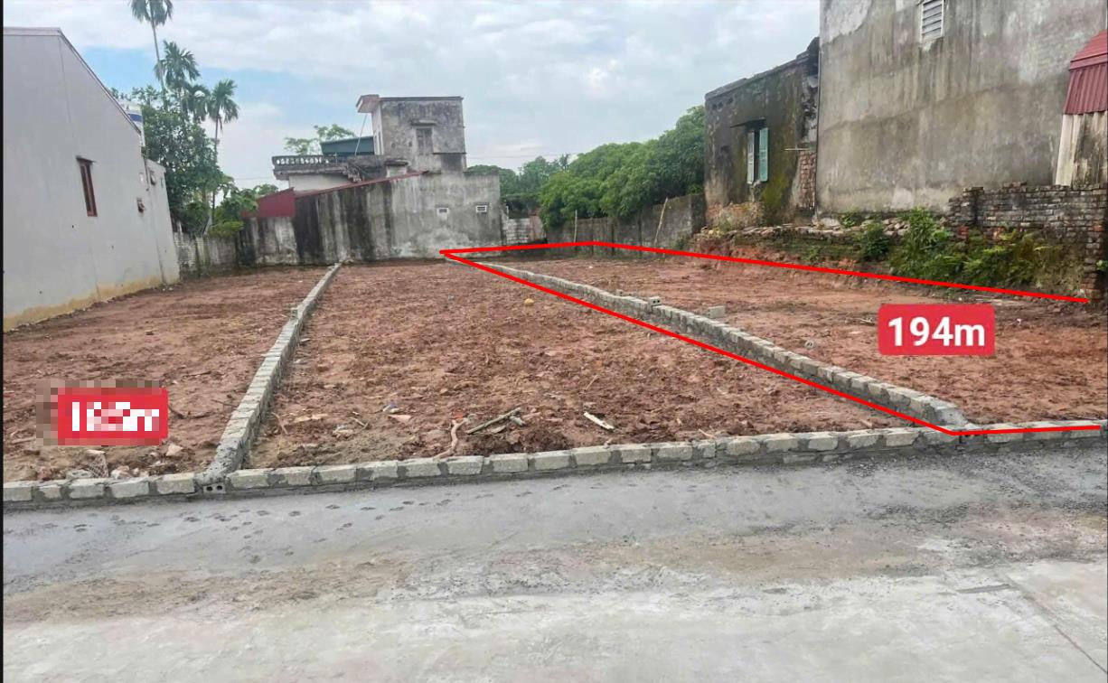Hình ảnh Bán Lô Đất 194.5m Tại TT Lương Bằng Kim Động Bám Đường Bê Tông Ô Tô Vào Tận Đất Dân Cư Đông Đúc Thân Thiện Sổ Đỏ Pháp Lý Rõ Ràng Giá ĐẦu Tư
