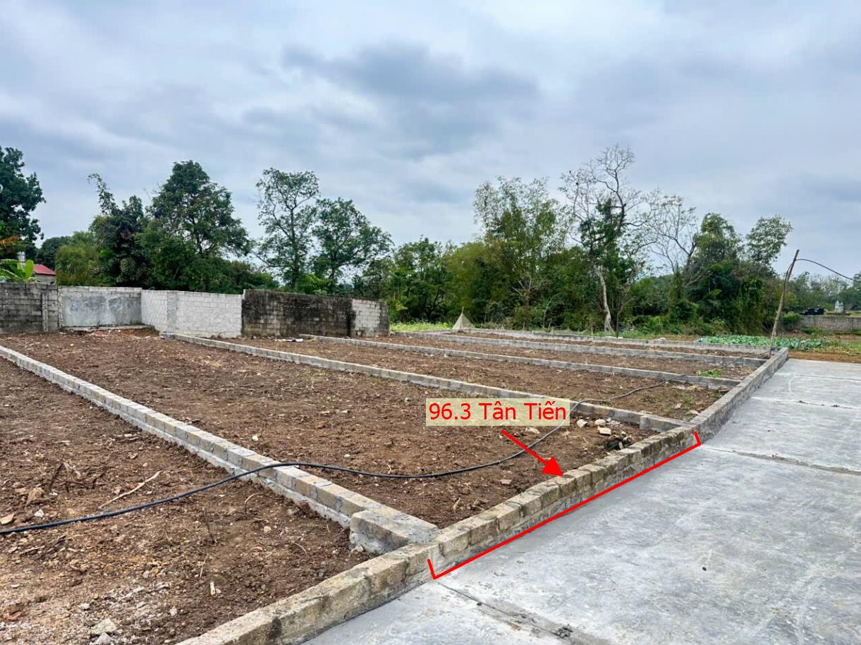 Hình ảnh Đất Phân Lô Tân Tiến Ô Tô Vào Tận Đất Sát Trục Chính Kinh Doanh Liên Xã Giá Chỉ Hơn Tỷ