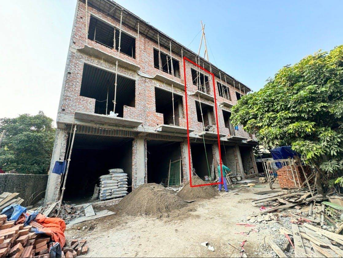 Hình ảnh Bán Nhà Thương Mại Gần Trục Chính Kinh Doanh Mà Giá Chỉ Nhỉnh 2 Tỷ Tại Đại Thành Quốc Oai 