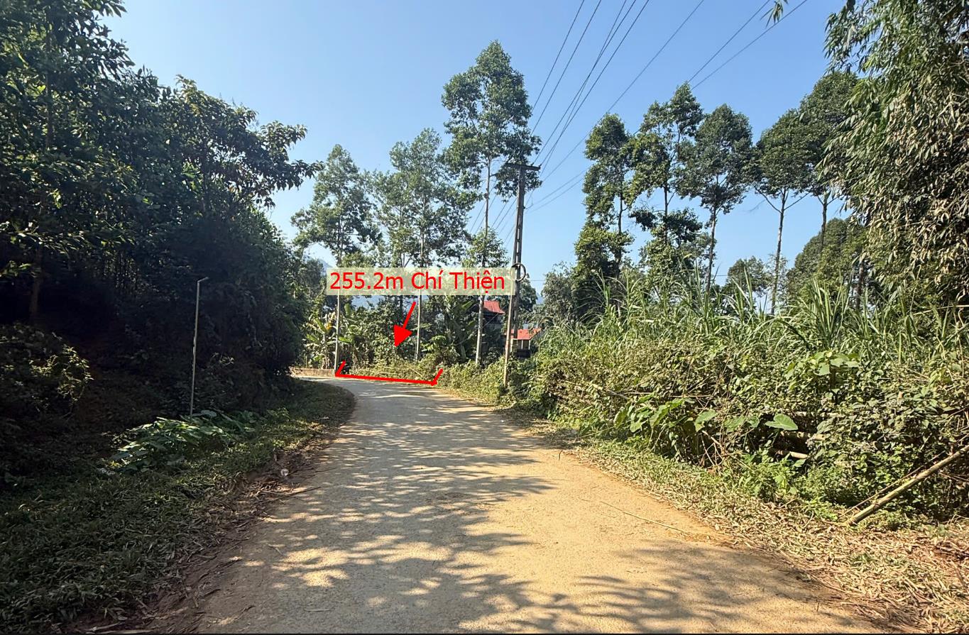 Hình ảnh Bán Lô Đất Phân Lô  Tại Lạc Sơn Bám Đường Bê Tông Ô Tô Vào Tận Đất Dân Cư Đông Đúc Thân Thiện Giá Đầu Tư