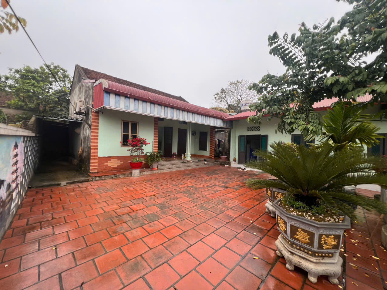 Hình ảnh Bán Đất Tặng Nhà Cấp 4 Tại Hoàng Văn Thụ Ô Tô Đỗ Tận Cửa Ngay Gần Mặt Đường Hồ Chí Minh(QL21A)