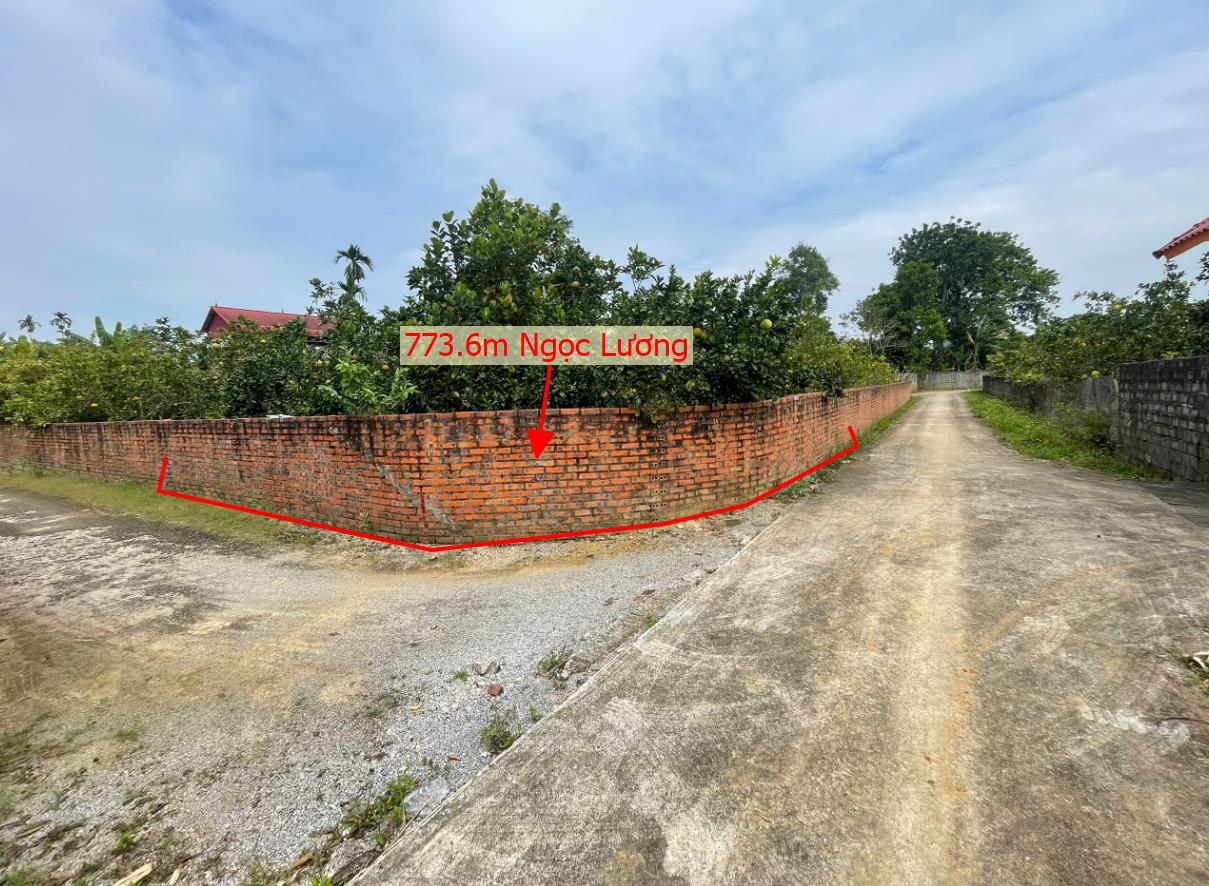 Hình ảnh Bán Lô Đất 773.6m Tại Ngọc Lương Yên Thủy Bám Đường Bê Tông Ô Tô Vào Tận Đất Dân Cư Đông Đúc Thân Thiện  Gần Hồ Sinh Thái Lô Góc 2 Mặt Tiền Giá Đầu Tư